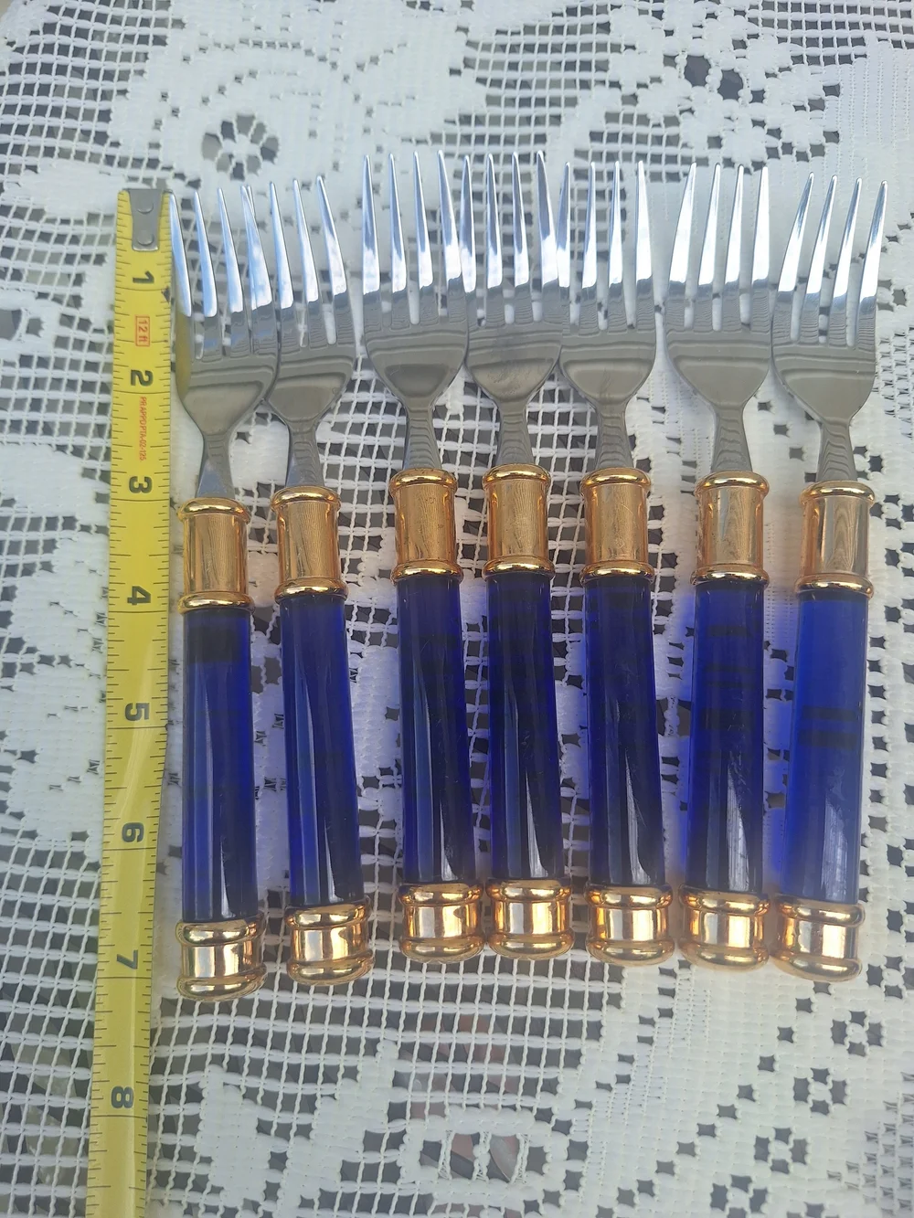 39‑Piece Cutlery Set – Beautiful Blue Handles – Very Good Condition